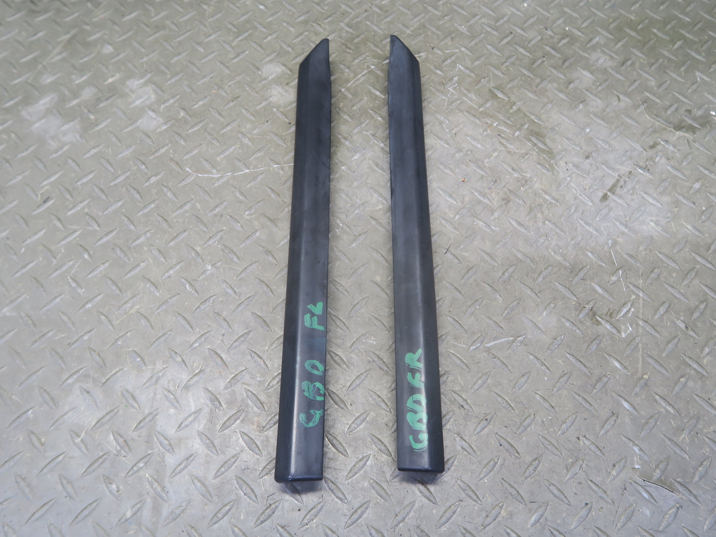 94-99 BMW E36 318iC Convertible Fender Door Rear Quarter Trim Molding Set OEM