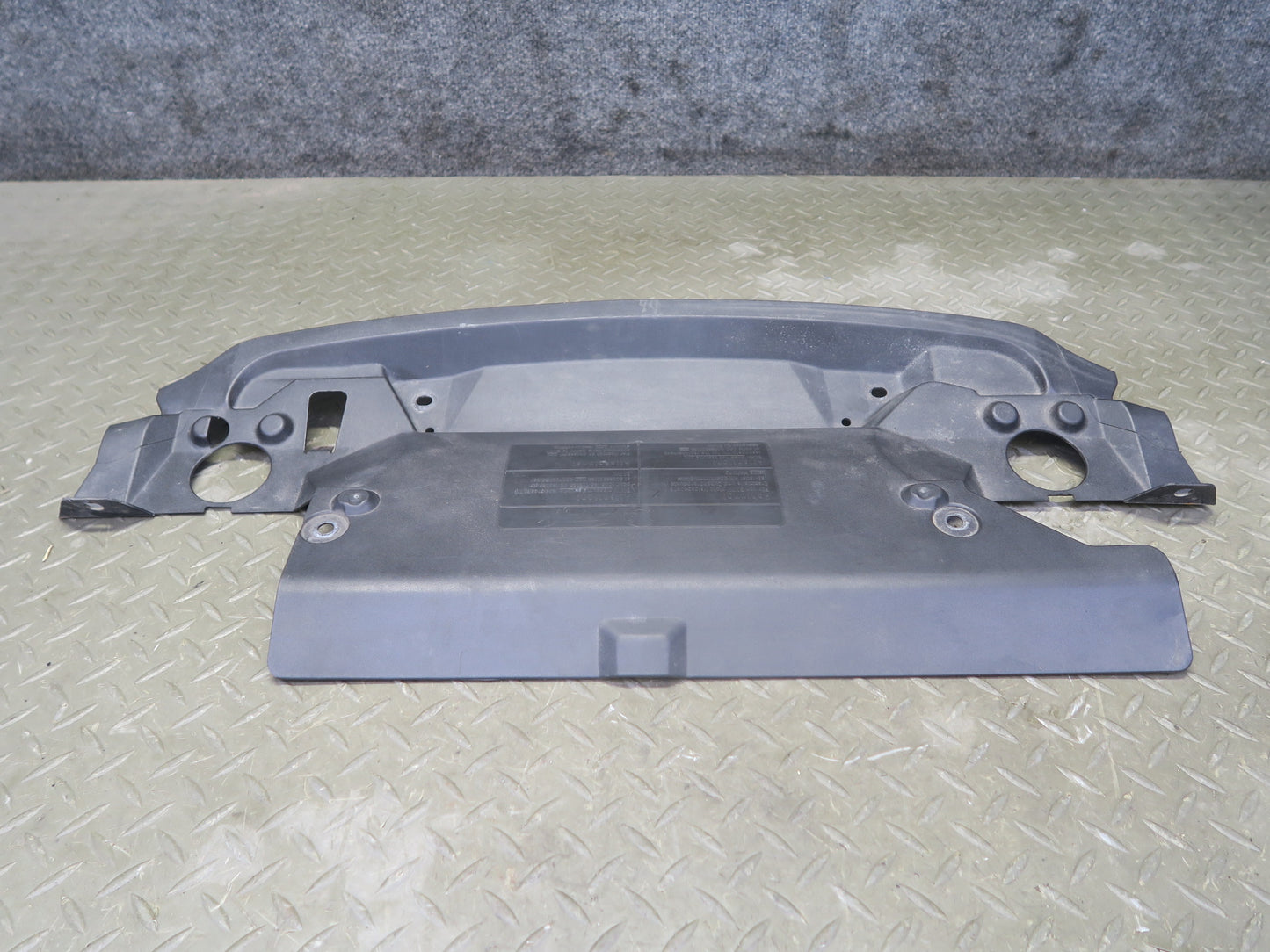 94-99 BMW E36 318iC Engine Radiator Cowl Cover Panel 8119046 OEM