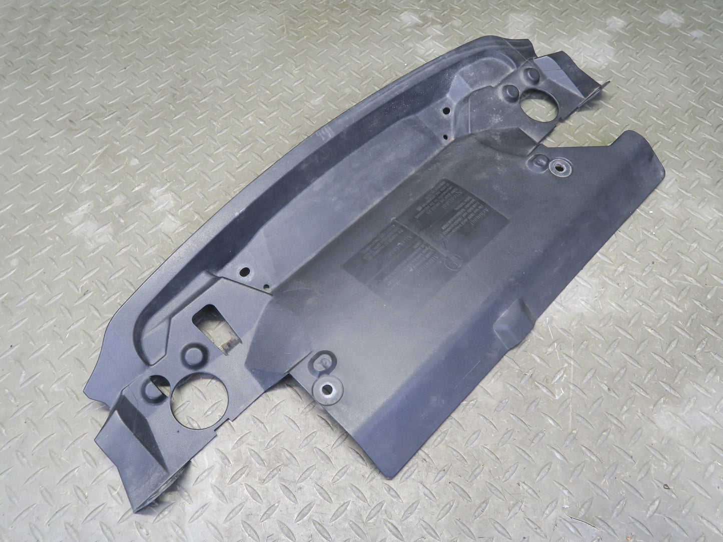 94-99 BMW E36 318iC Engine Radiator Cowl Cover Panel 8119046 OEM