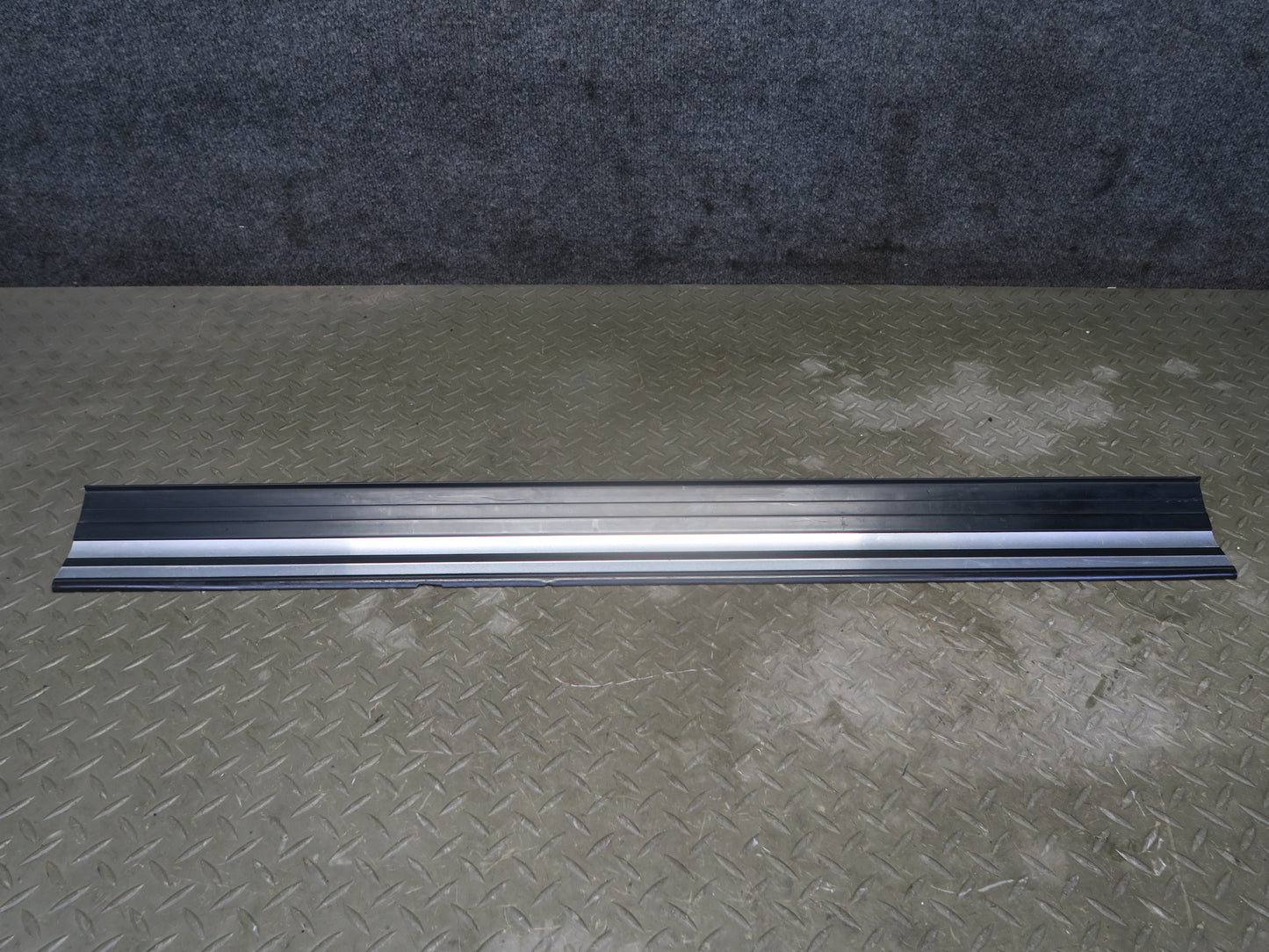 94-99 BMW E36 318iC Coupe Convertible Door Scuff Sill Plate Trim Panel Set OEM