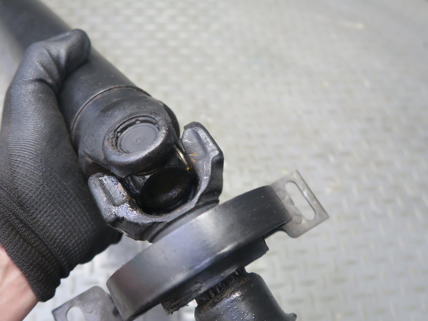 94-99 BMW E36 318iC Automatic Transmission Rear Driveshaft Drive Shaft OEM