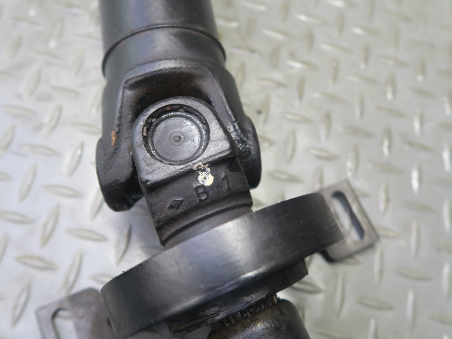 94-99 BMW E36 318iC Automatic Transmission Rear Driveshaft Drive Shaft OEM