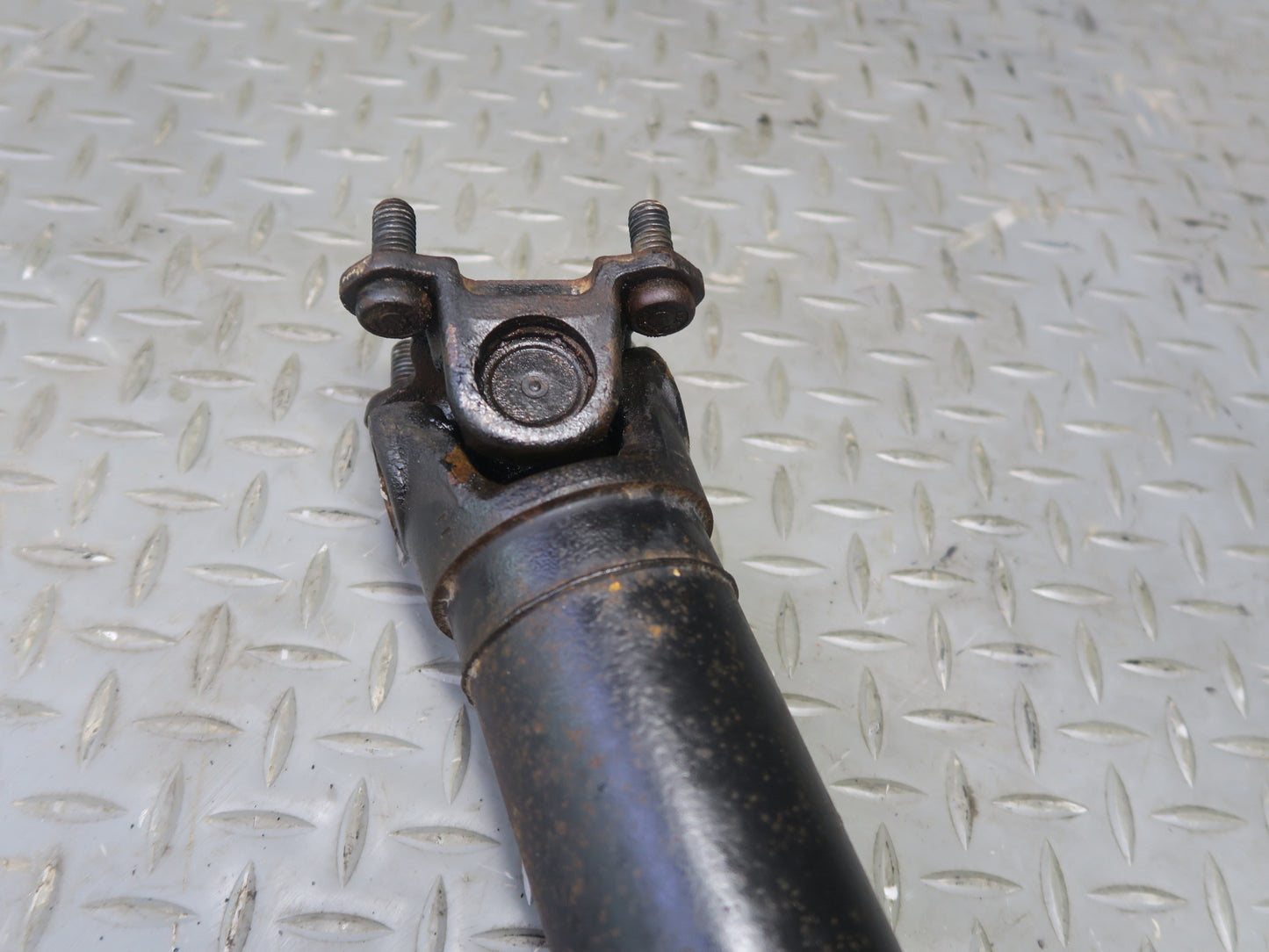 94-99 BMW E36 318iC Automatic Transmission Rear Driveshaft Drive Shaft OEM