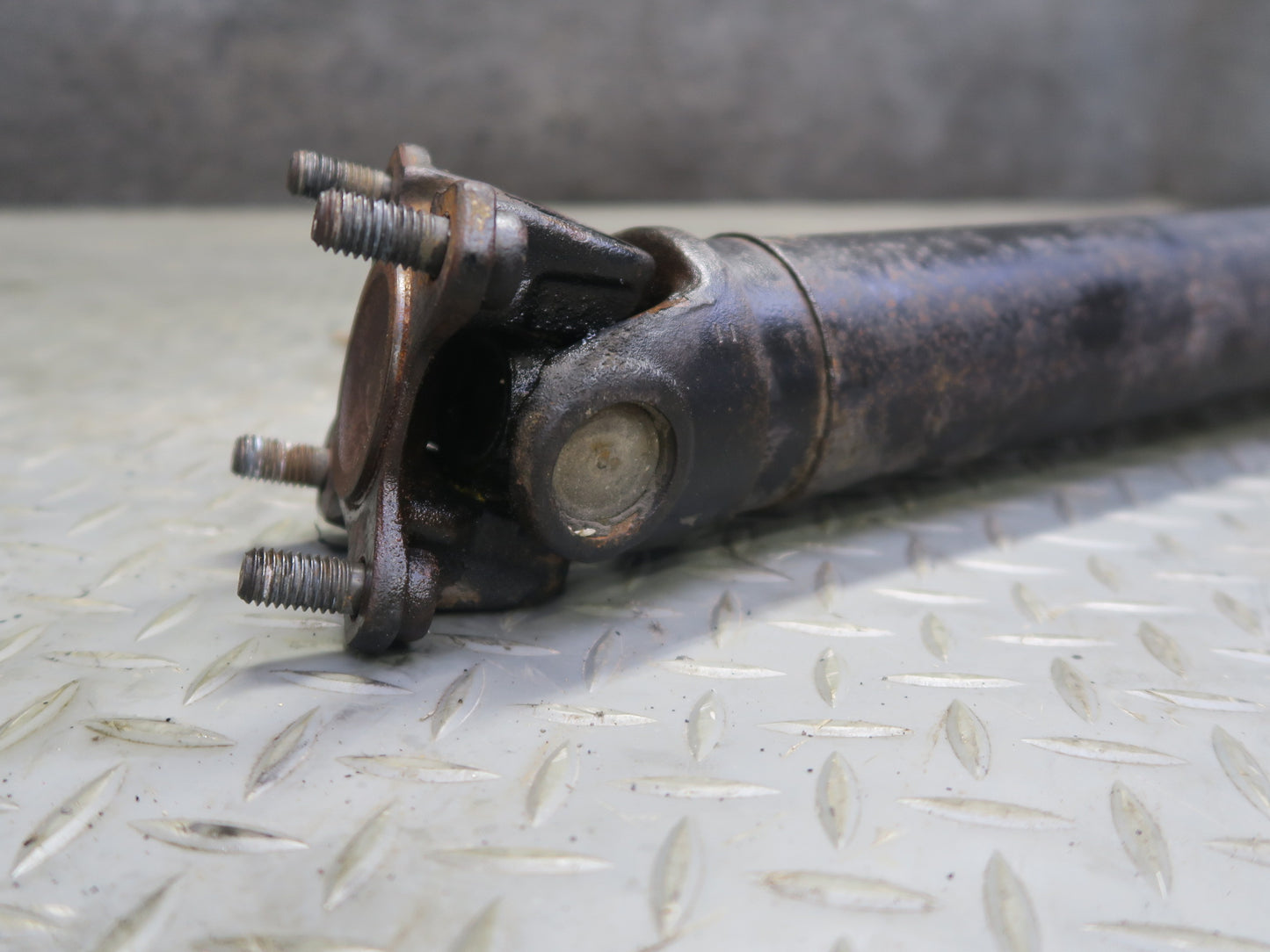 94-99 BMW E36 318iC Automatic Transmission Rear Driveshaft Drive Shaft OEM