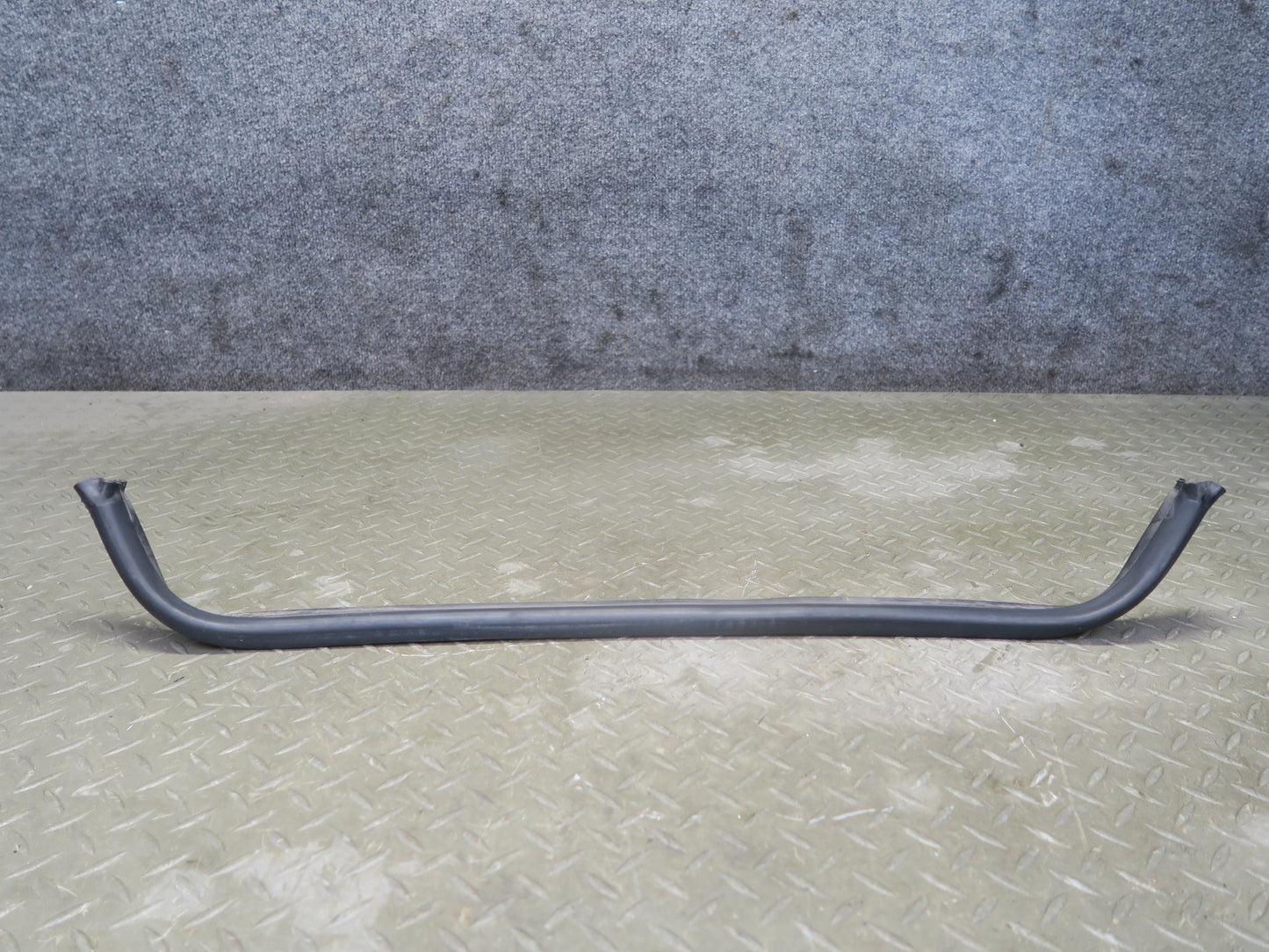 94-99 BMW E36 318iC Front Hood Weatherstrip Rubber Seal Gasket OEM