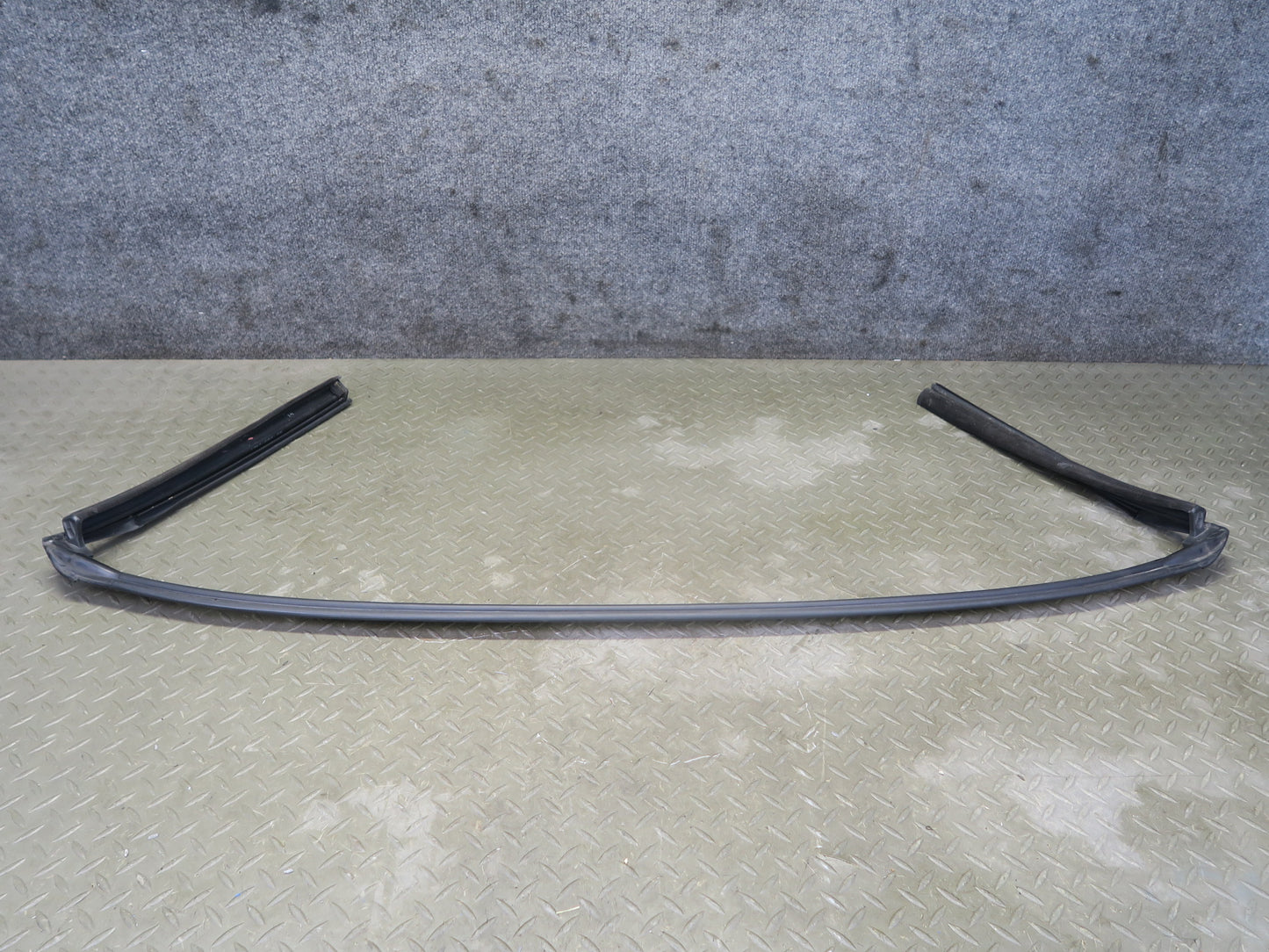 96-99 BMW E36 318iC Convertible TOP Roof Weatherstrip Rubber Seal Gasket OEM