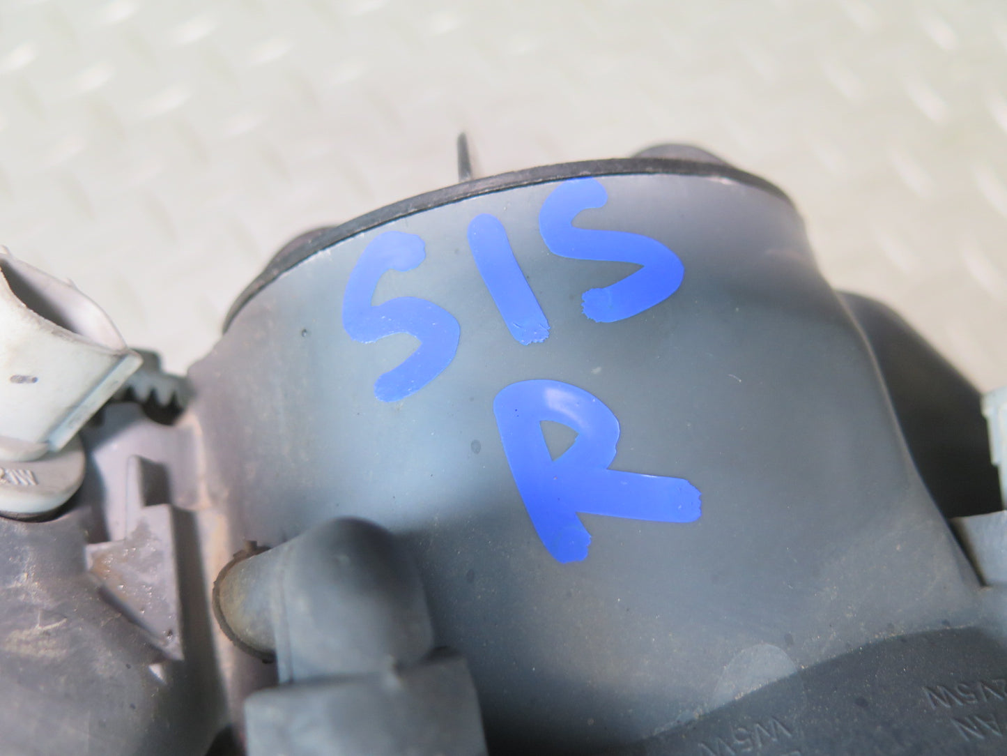 01-05 Lexus JCE10L IS300 Set of 2 Front Halogen Headlight Lamp Aftermarket