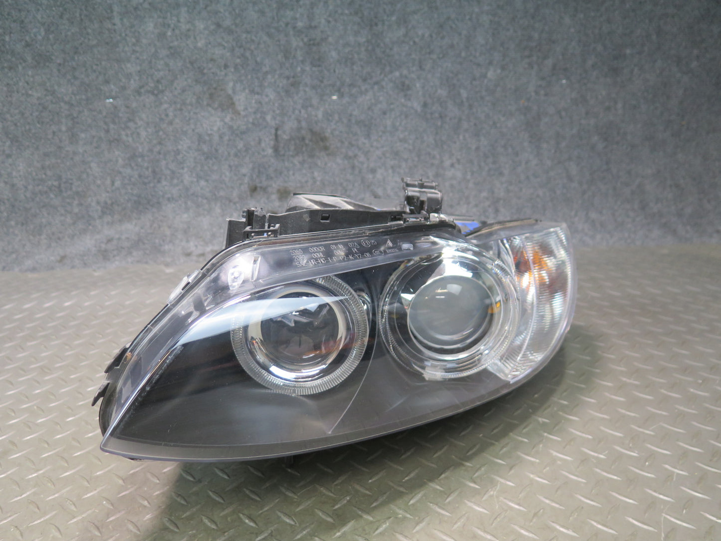 2008-2010 BMW E90 M3 Front Left BI Xenon Headlight Lamp w Ballast 7182507