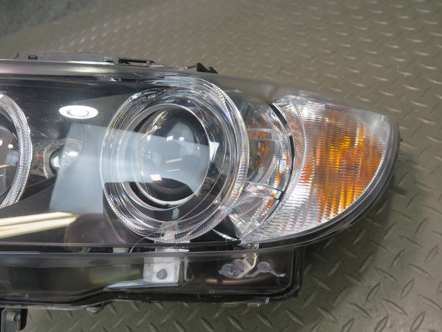2008-2010 BMW E90 M3 Front Left BI Xenon Headlight Lamp w Ballast 7182507
