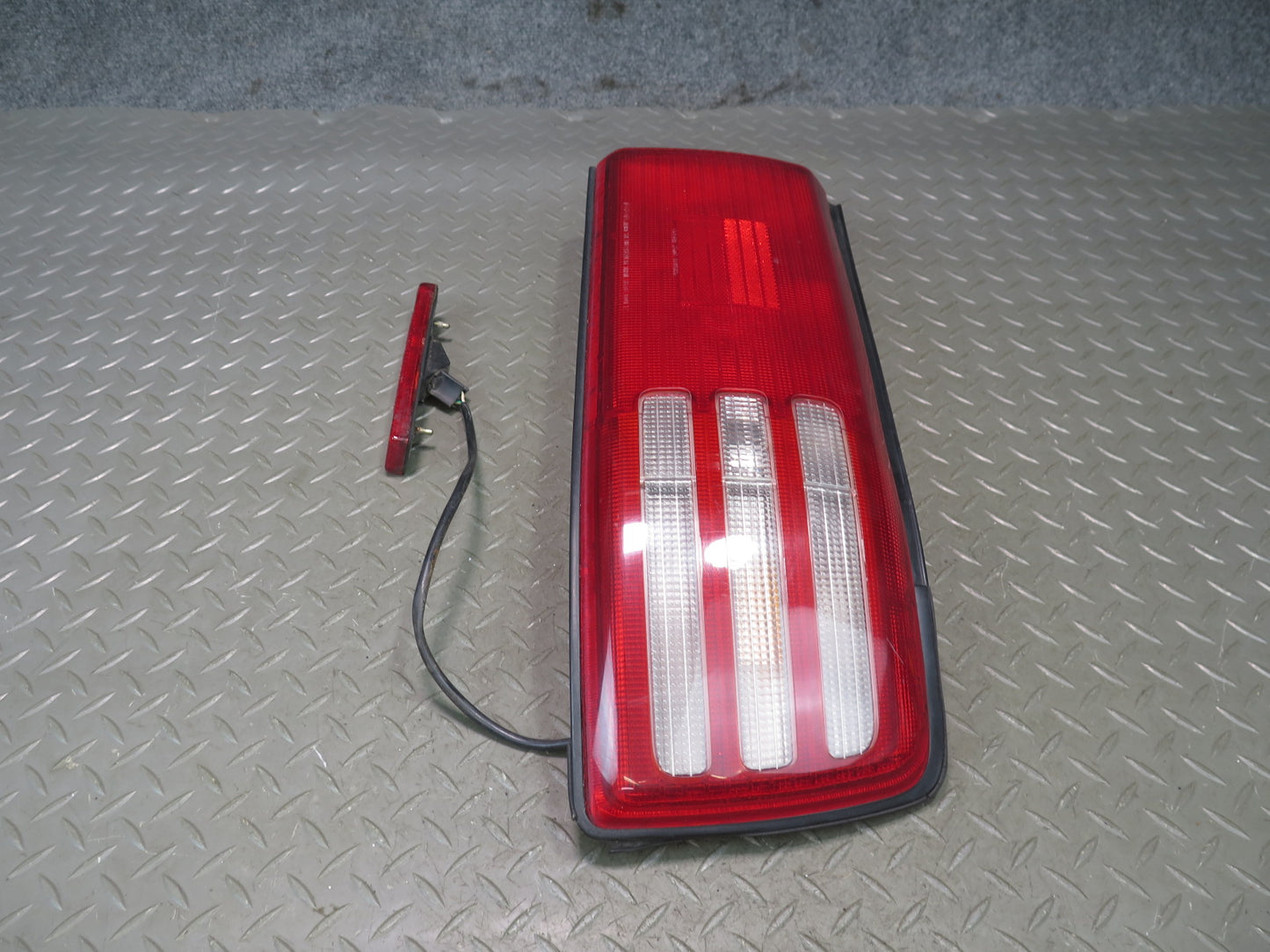 89-92 Toyota Supra MA70L MK3 Rear Right Tail Light w Marker Light Set OEM