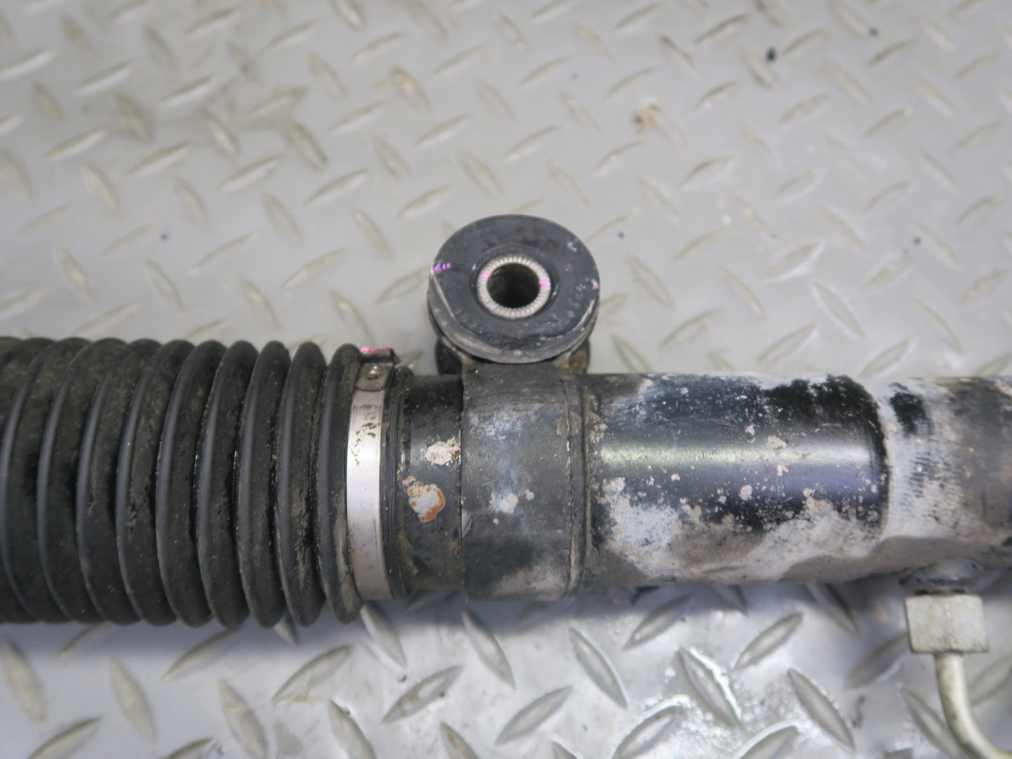 2004-2007 Cadillac XLR  Power Steering Rack & Pinion Gear 26085331