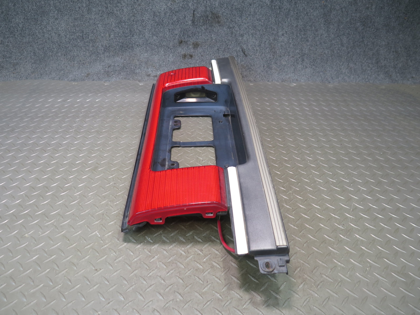 89-92 Toyota Supra MA70L MK3 Rear Center Tail Light Lamp w License Plate OEM