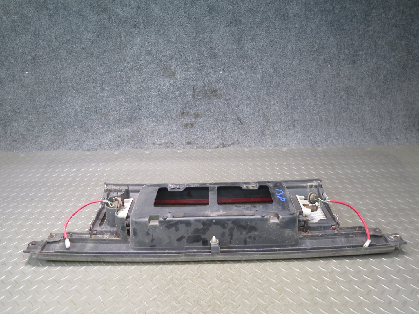 89-92 Toyota Supra MA70L MK3 Rear Center Tail Light Lamp w License Plate OEM