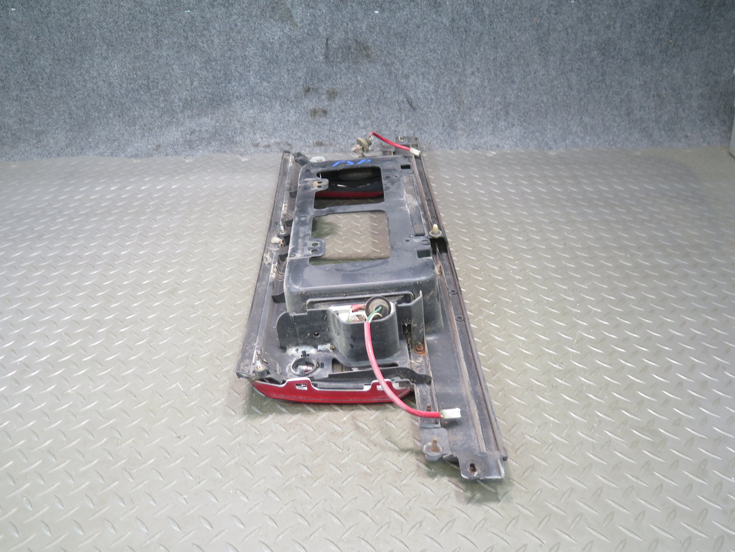 89-92 Toyota Supra MA70L MK3 Rear Center Tail Light Lamp w License Plate OEM