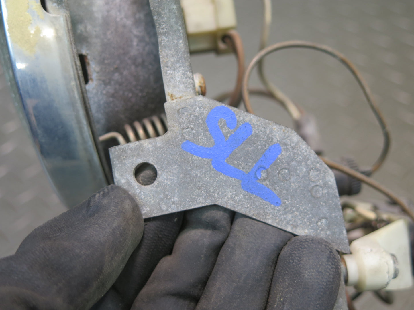 86-89 Mercedes R107 560SL Set of 2 Front Left & Right Halogen Headlight Lamp OEM