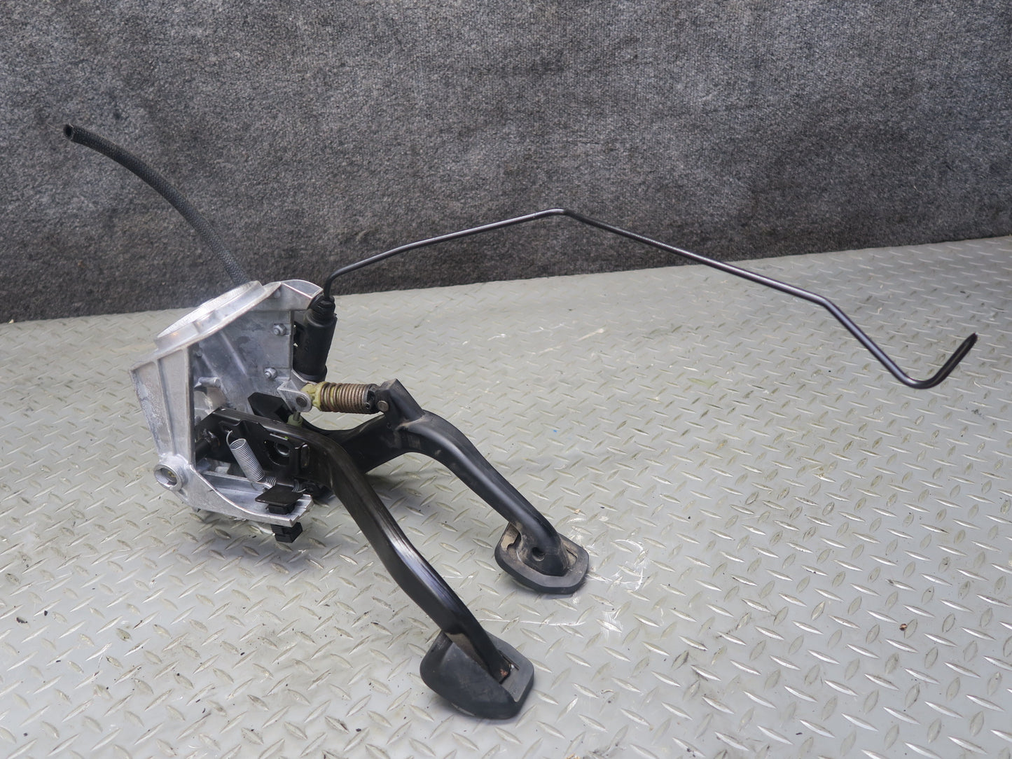11-13 BMW E92 335IX AWD Manual Transmission Driveshaft Clutch Pedal Swap KIT Set
