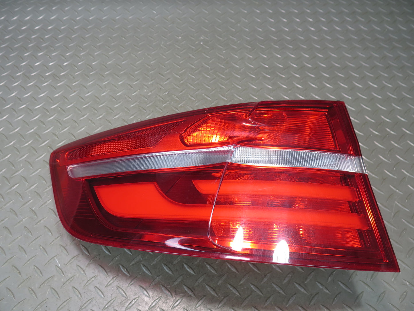 2013-2014 BMW E71 E72 X6 Rear Left Outer Tail Lid Light Lamp 7295003
