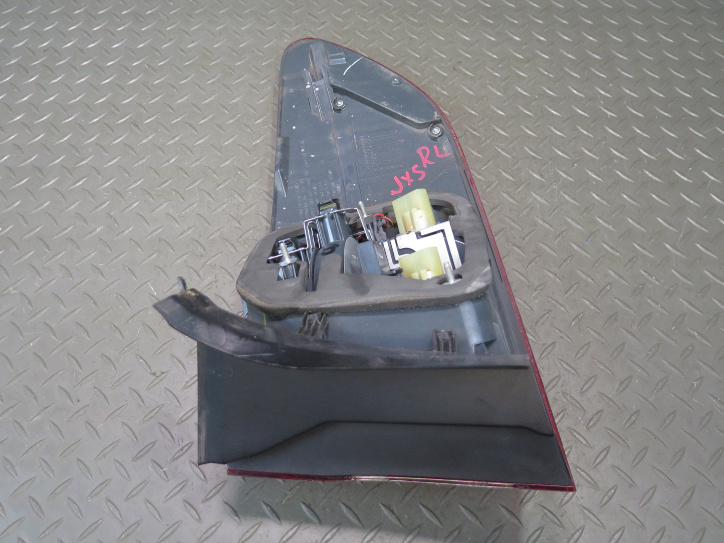 2013-2014 BMW E71 E72 X6 Rear Left Outer Tail Lid Light Lamp 7295003