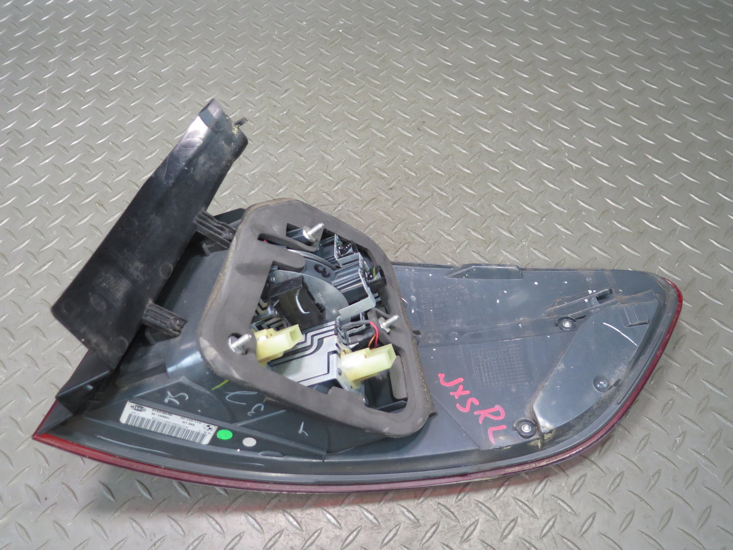 2013-2014 BMW E71 E72 X6 Rear Left Outer Tail Lid Light Lamp 7295003