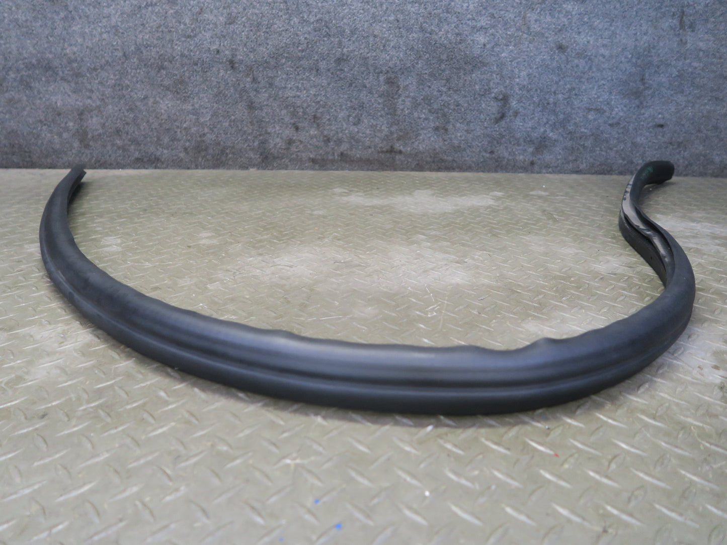08-19 Maserati Granturismo M145 Right Door Weatherstrip Rubber Seal Gasket