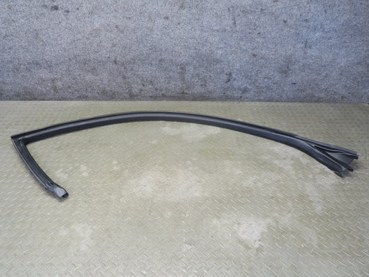 08-19 Maserati Granturismo M145 Right Door Upper Weatherstrip Rubber Seal Gasket