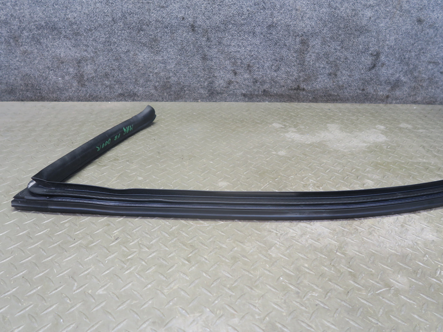 08-19 Maserati Granturismo M145 Right Door Upper Weatherstrip Rubber Seal Gasket