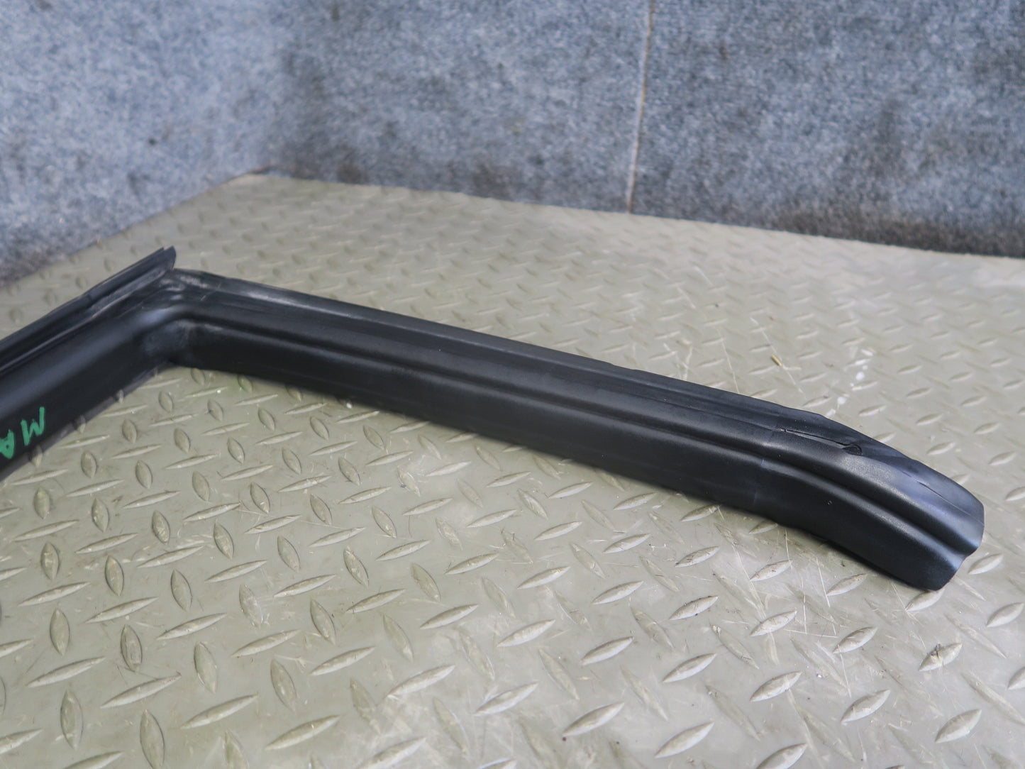08-19 Maserati Granturismo M145 Left Door Upper Weatherstrip Rubber Seal Gasket