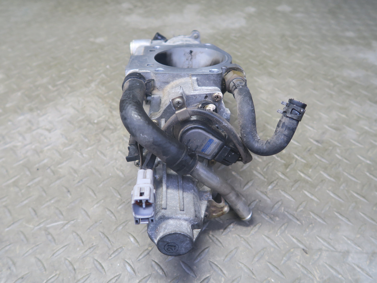 98-00 Lexus LS400 UCF20L 1UZFE 4.0L Engine Motor Throttle Body w Sensor OEM