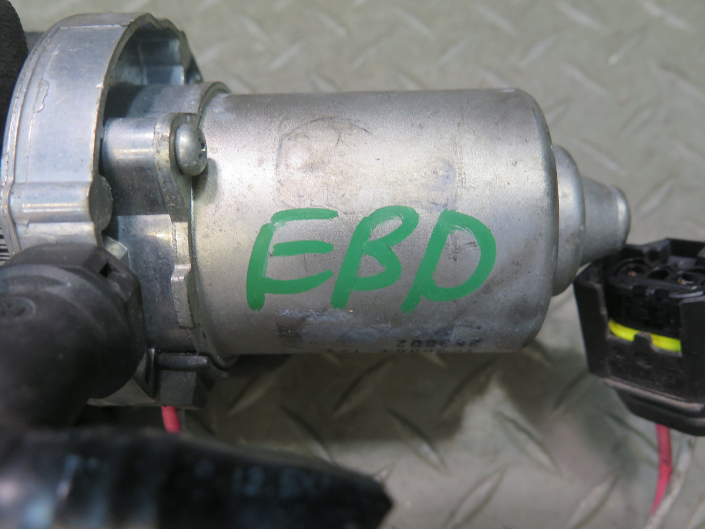 2008-2013 BMW E90 E92 E93 M3 Brake Booster Vacuum Pump 2283333