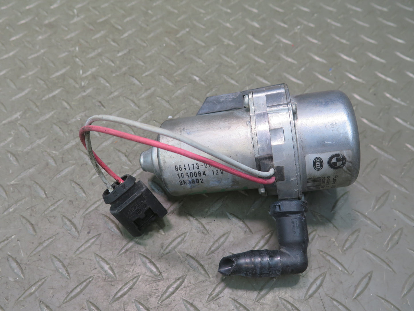 2008-2013 BMW E90 E92 E93 M3 Brake Booster Vacuum Pump 2283333