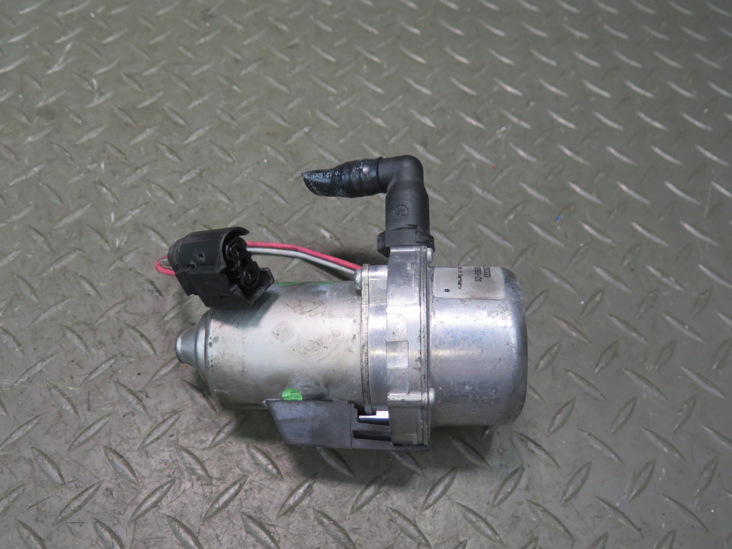 2008-2013 BMW E90 E92 E93 M3 Brake Booster Vacuum Pump 2283333