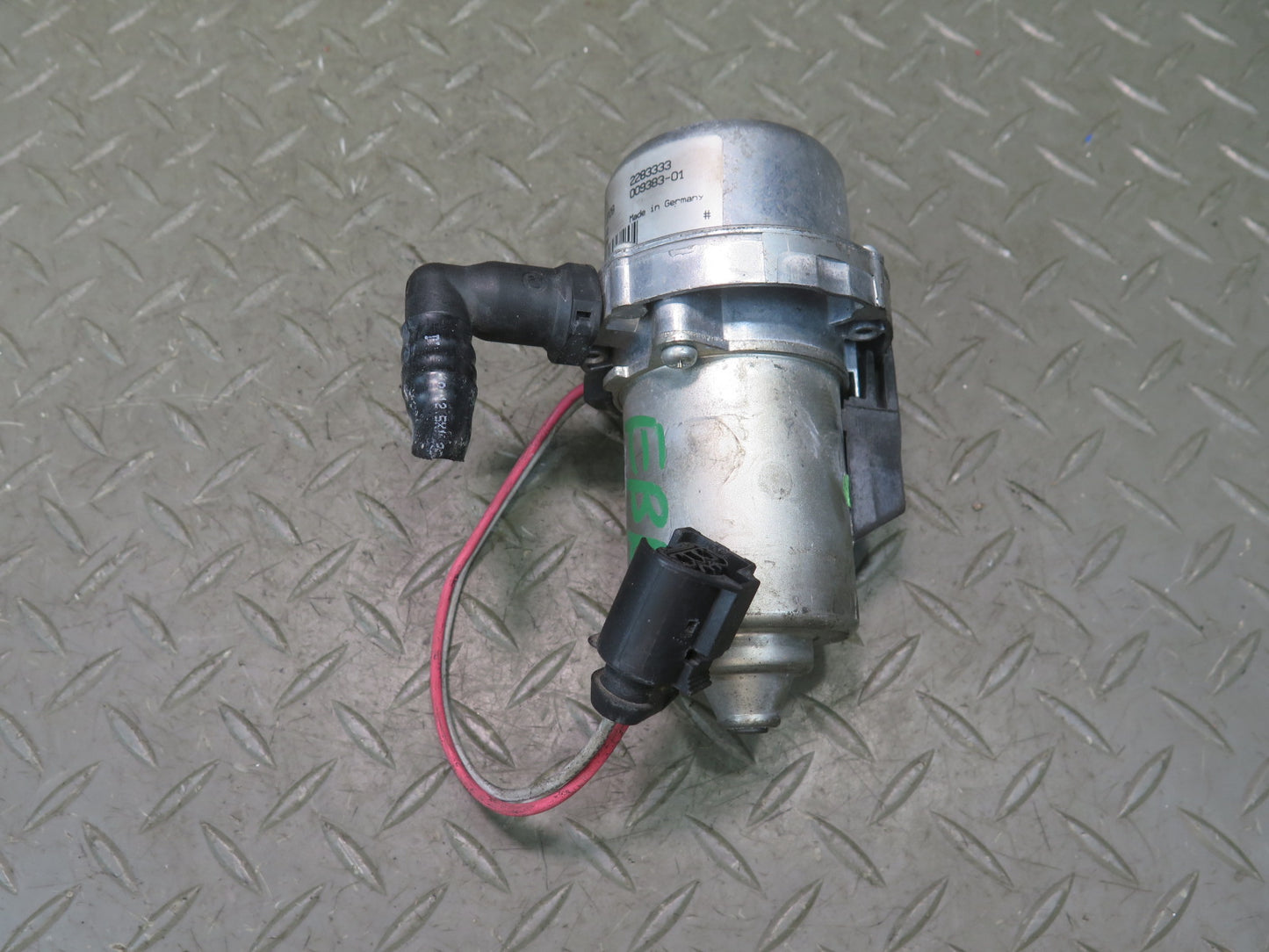 2008-2013 BMW E90 E92 E93 M3 Brake Booster Vacuum Pump 2283333