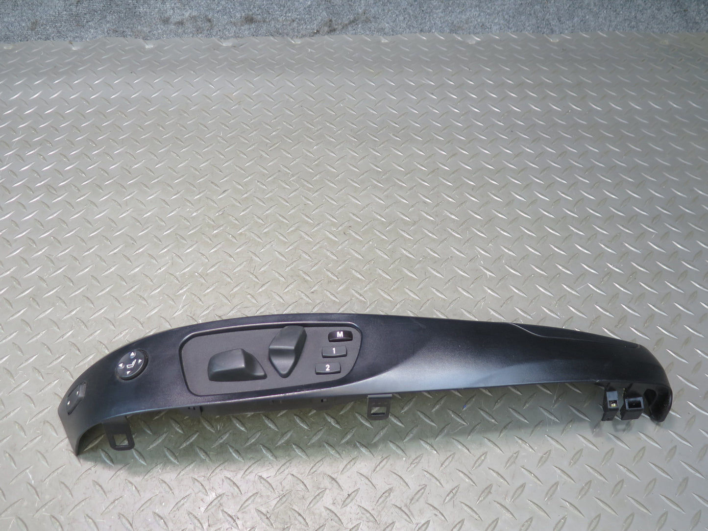 2008-2013 BMW E92 M3 Coupe Front Left Driver Side Seat Adjusting Switch W/ Trim