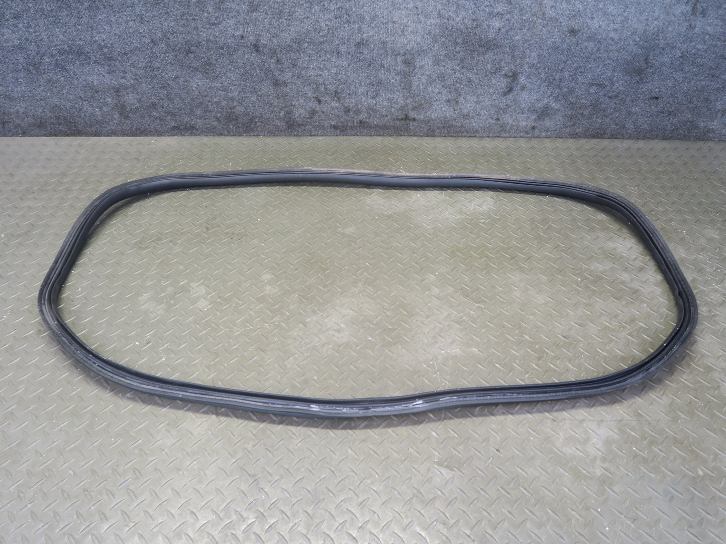 2008-2019 Maserati Granturismo M145 Reartrunk Weatherstrip Rubber Seal Gasket