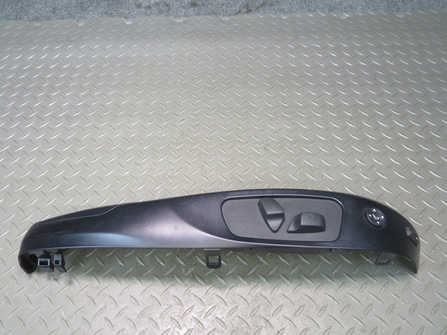2008-2013 BMW E92 M3 Coupe Front Right Pass Side Seat Adjusting Switch W/ Trim