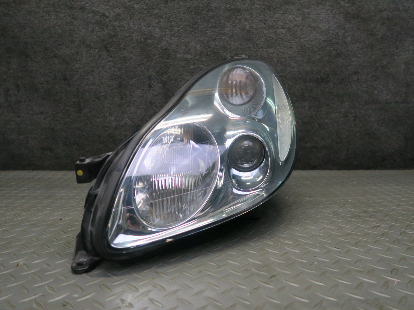 02-05 Lexus UZZ40L SC430 Left Driver Side Halogen Headlight Lamp Assembly OEM