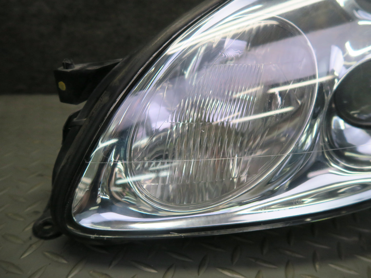 02-05 Lexus UZZ40L SC430 Left Driver Side Halogen Headlight Lamp Assembly OEM