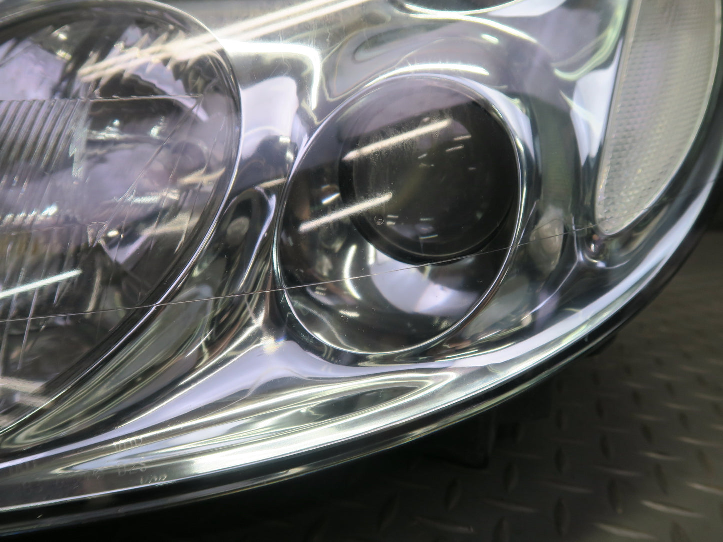 02-05 Lexus UZZ40L SC430 Left Driver Side Halogen Headlight Lamp Assembly OEM