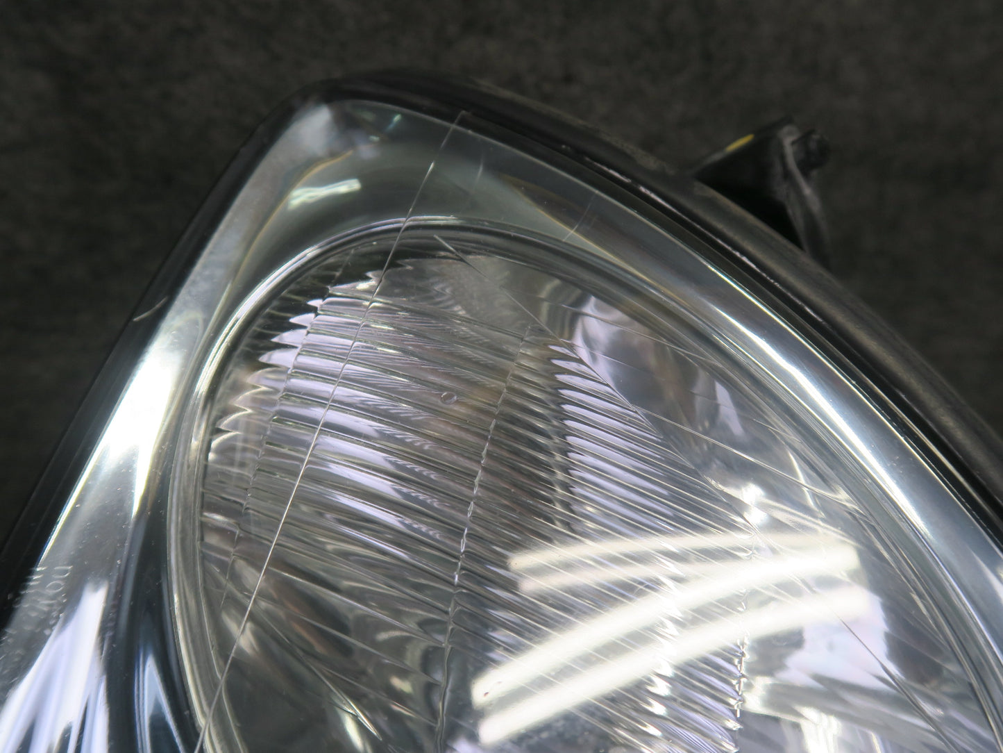02-05 Lexus UZZ40L SC430 Left Driver Side Halogen Headlight Lamp Assembly OEM