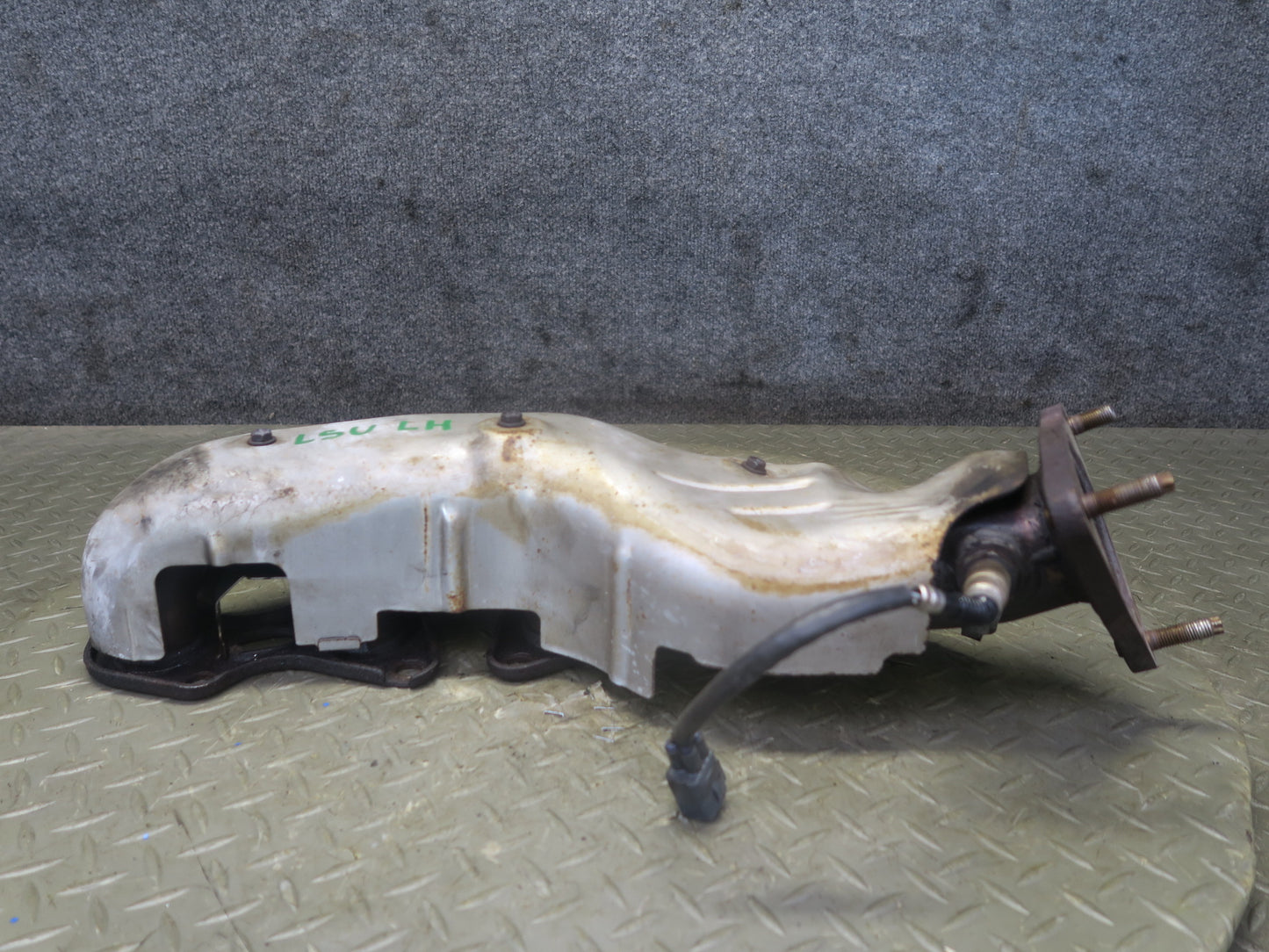 98-00 Lexus UCF20L LS400 1UZFE Left Exhaust Manifold w O2 Oxygen Sensor OEM