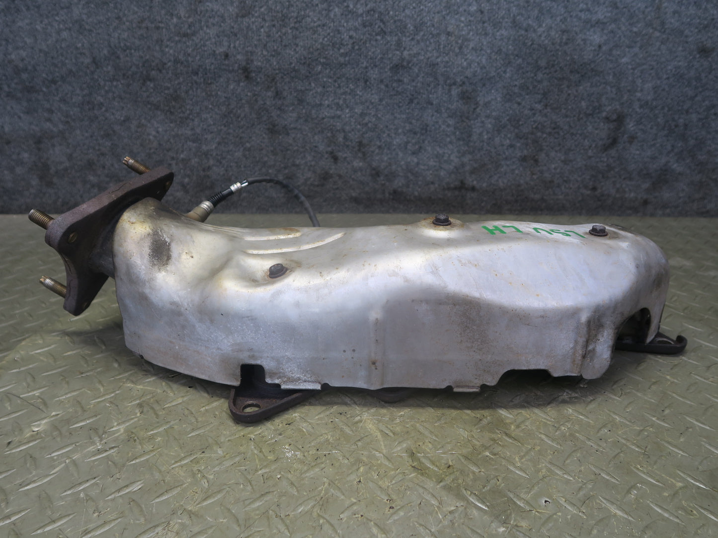 98-00 Lexus UCF20L LS400 1UZFE Left Exhaust Manifold w O2 Oxygen Sensor OEM