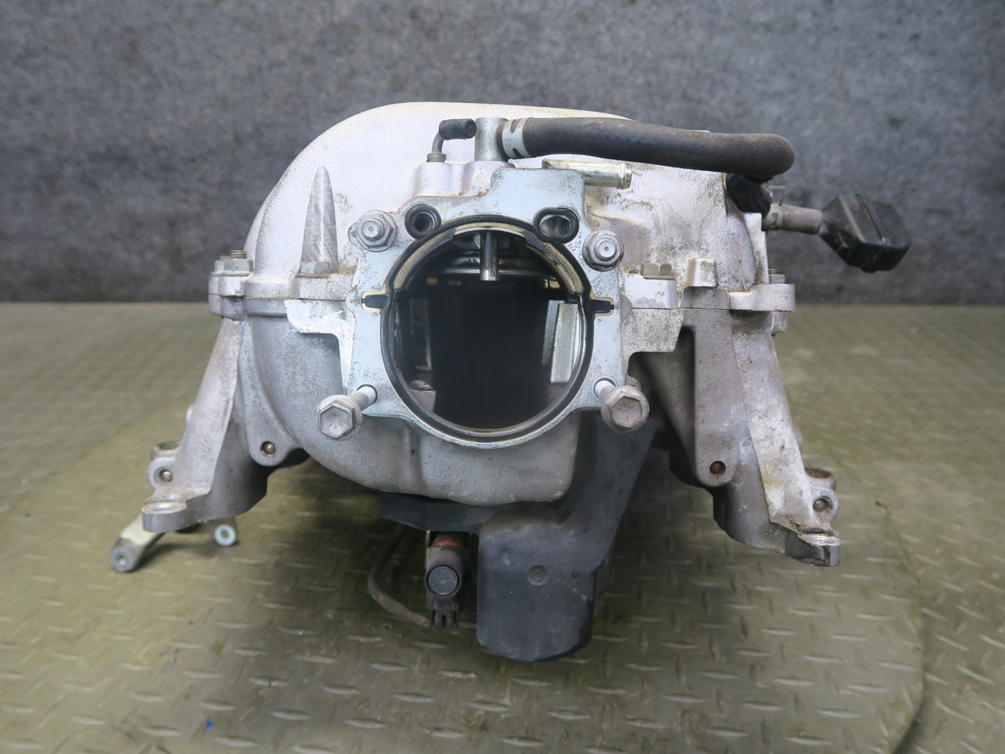 98-00 Lexus LS400 UCF20L 1UZFE Engine Intake Manifold w Pressure Tank Assy OEM