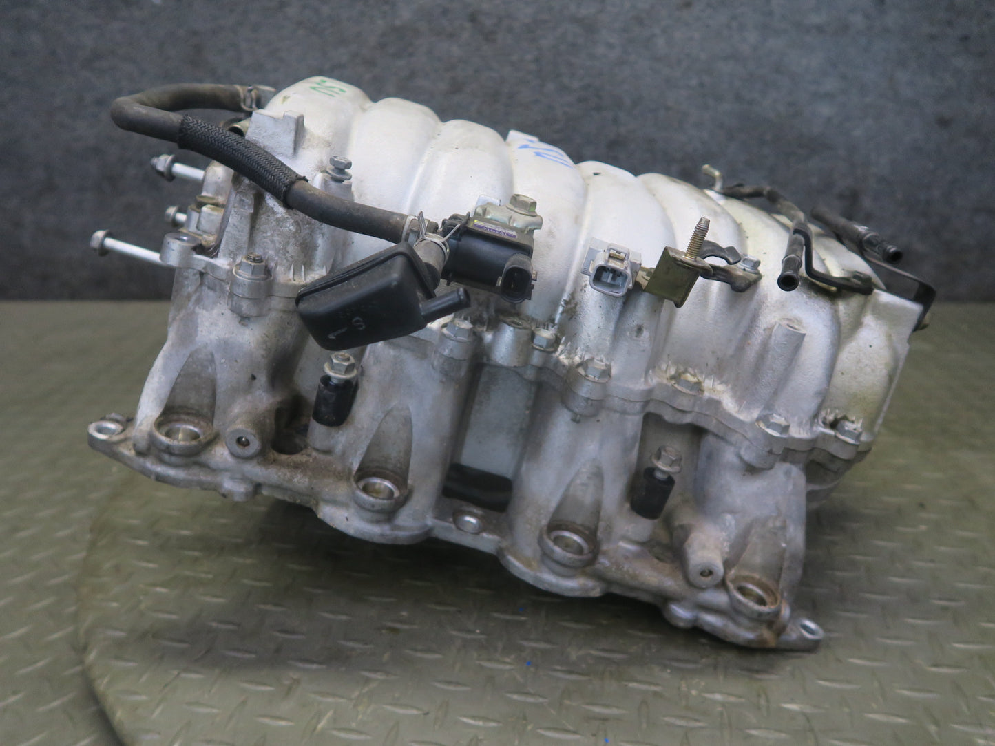 98-00 Lexus LS400 UCF20L 1UZFE Engine Intake Manifold w Pressure Tank Assy OEM