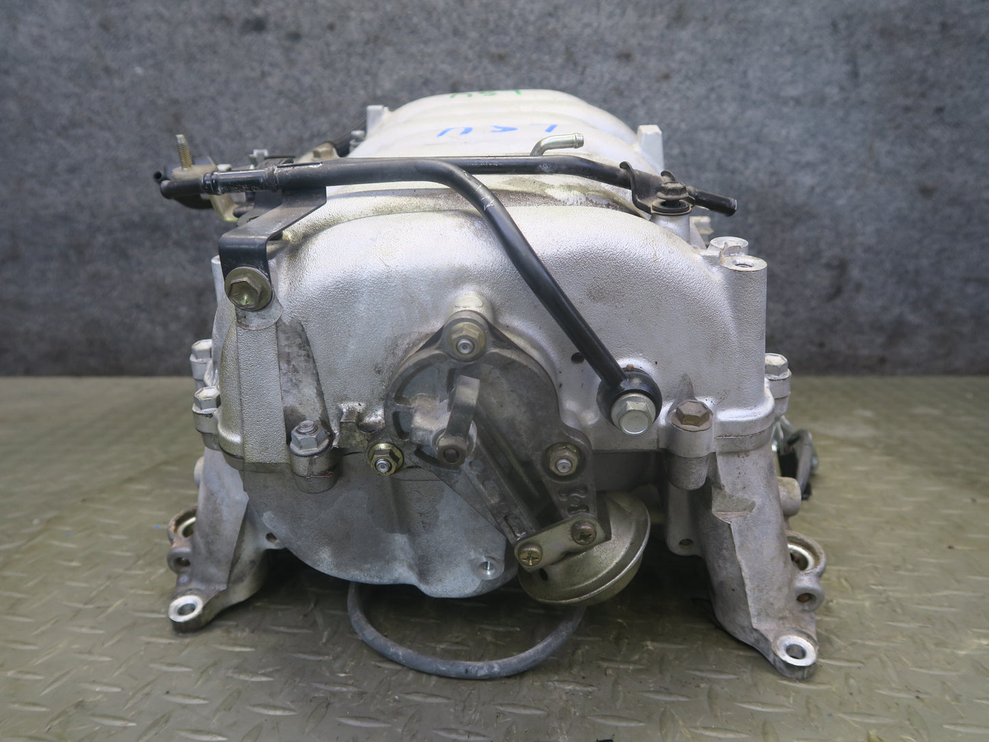 98-00 Lexus LS400 UCF20L 1UZFE Engine Intake Manifold w Pressure Tank Assy OEM
