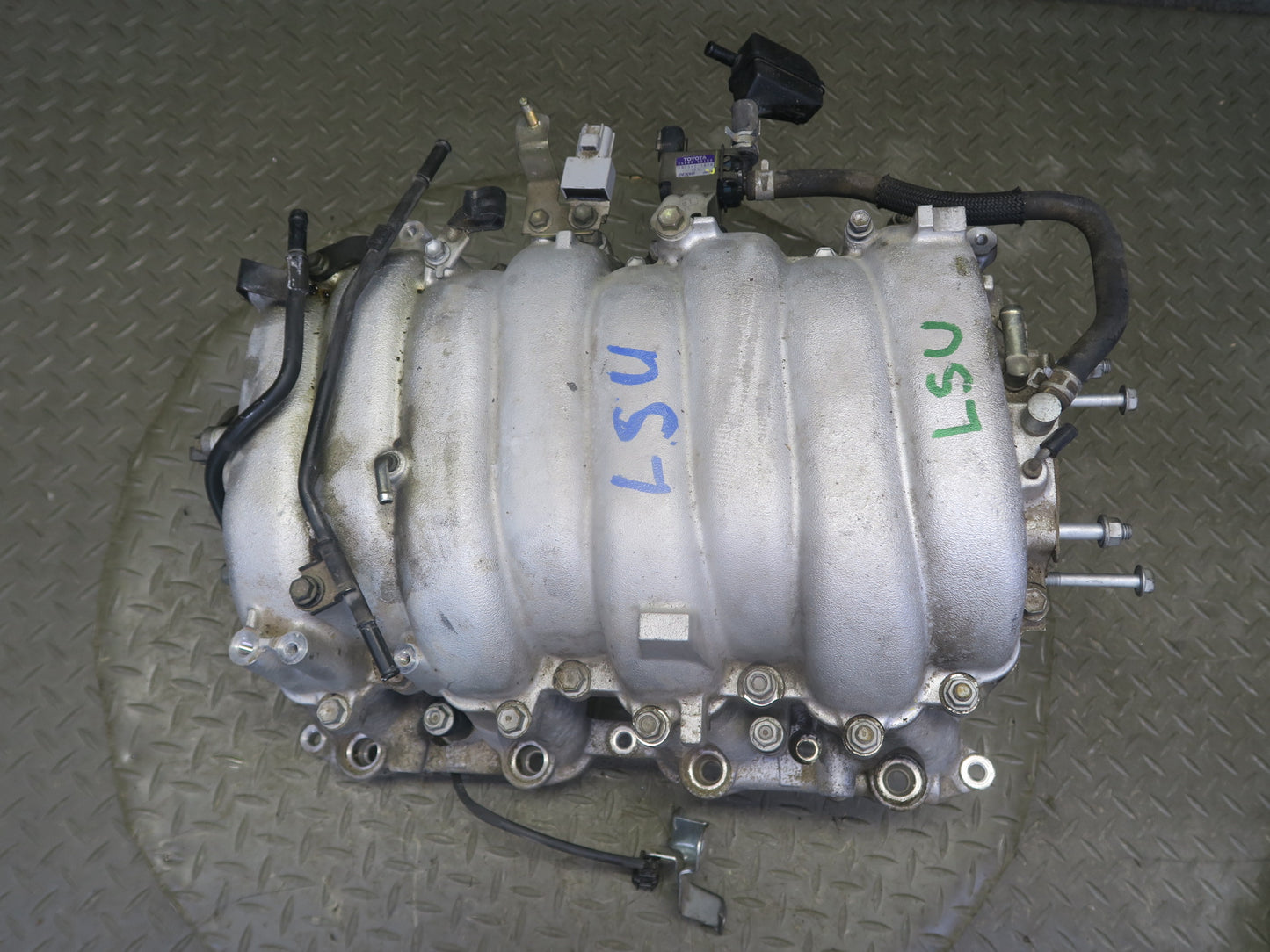 98-00 Lexus LS400 UCF20L 1UZFE Engine Intake Manifold w Pressure Tank Assy OEM