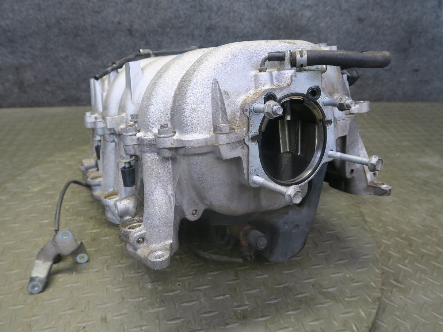 98-00 Lexus LS400 UCF20L 1UZFE Engine Intake Manifold w Pressure Tank Assy OEM