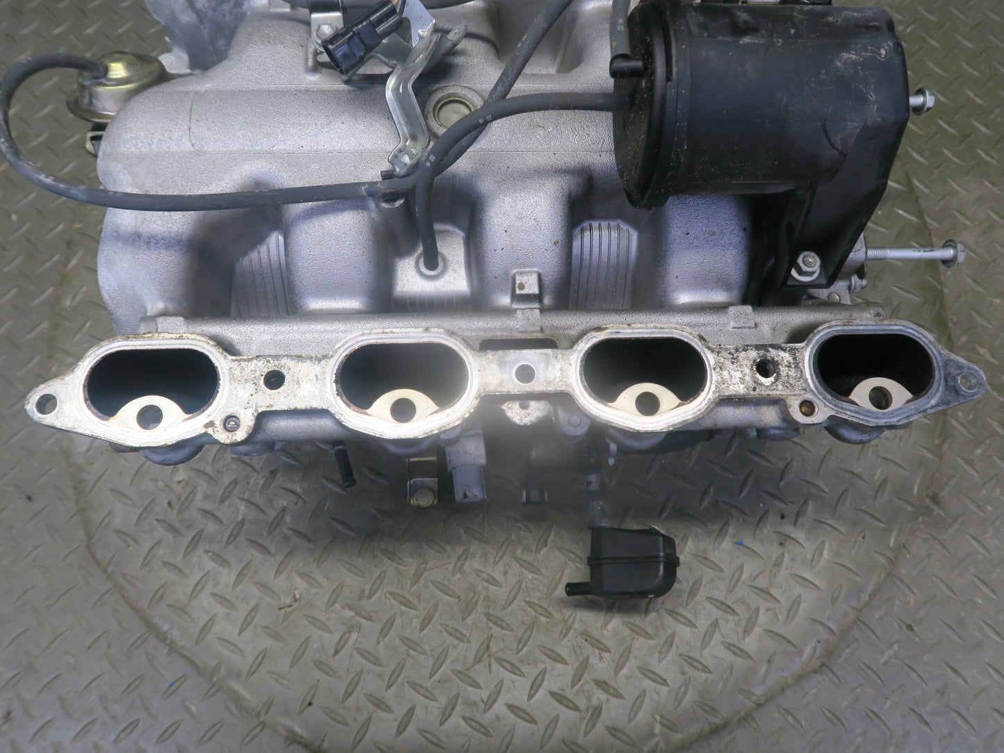98-00 Lexus LS400 UCF20L 1UZFE Engine Intake Manifold w Pressure Tank Assy OEM