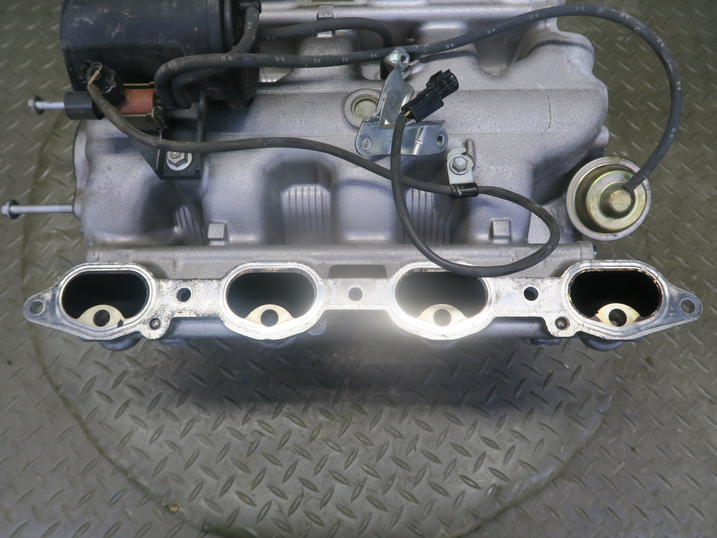 98-00 Lexus LS400 UCF20L 1UZFE Engine Intake Manifold w Pressure Tank Assy OEM