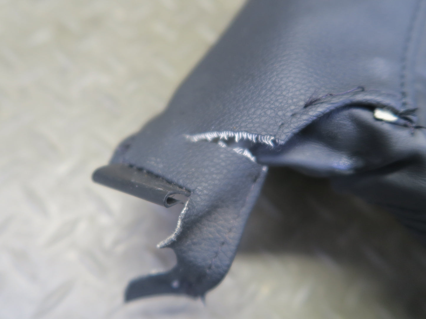 2008-2013 BMW E92 M3 Coupe Front Right Seat Upper Leather Cushion Black