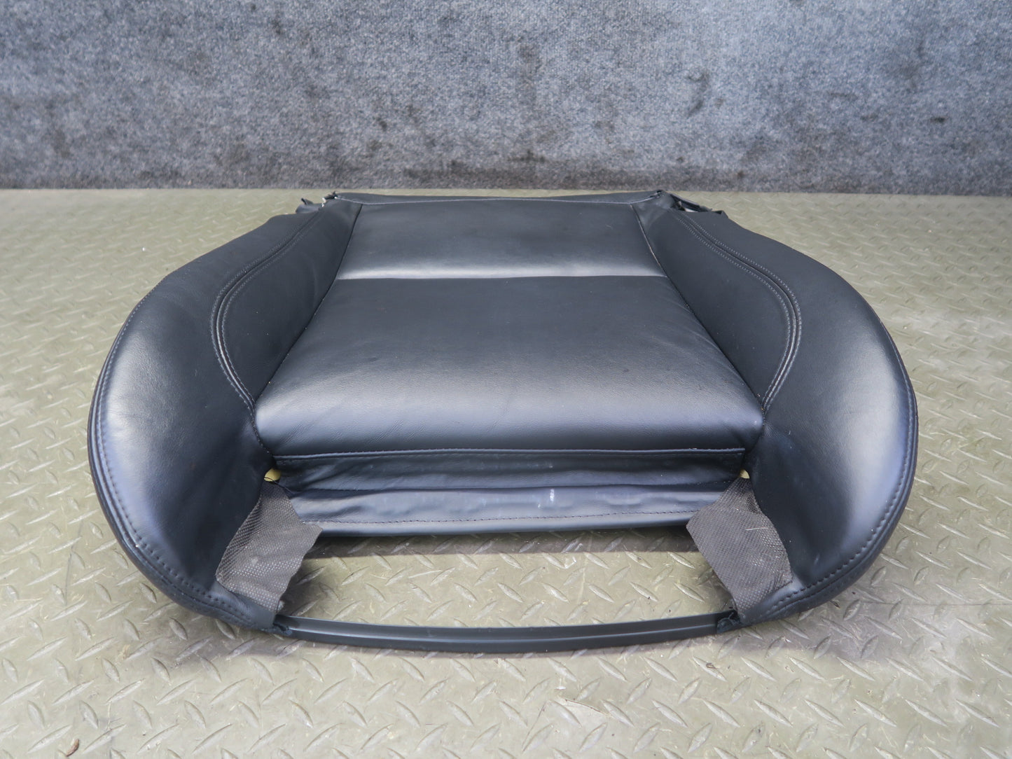 2008-2013 BMW E92 M3 Coupe Front Right Seat Upper Leather Cushion Black